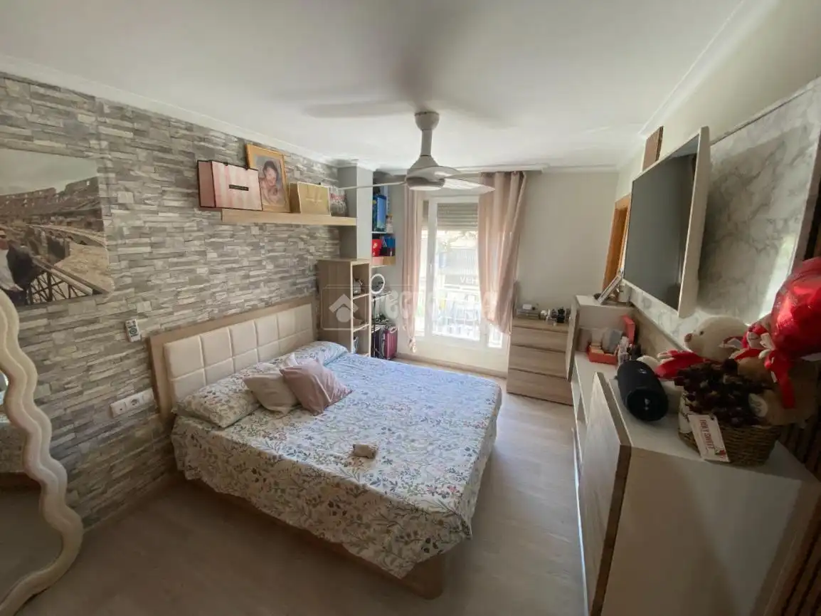 Habitación de Piso en venta en Paterna con Aire acondicionado, Terraza y Balcón