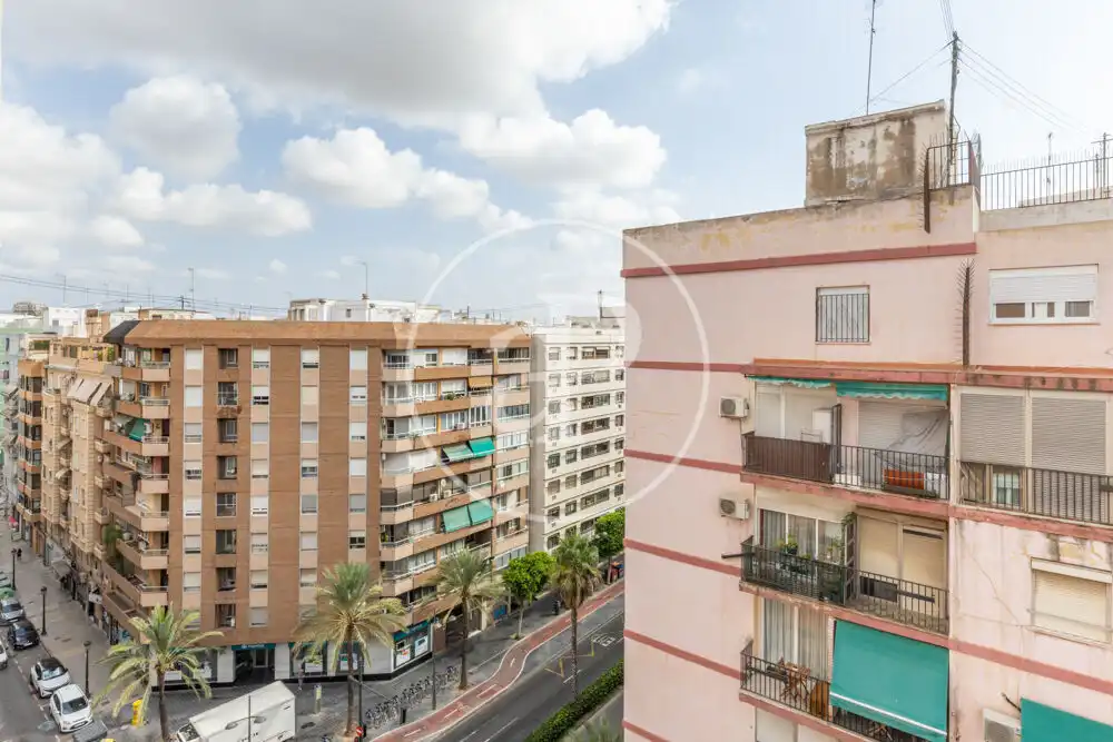 Vista exterior de Àtic de lloguer en Valencia amb Aire condicionat, Calefacció i Terrassa