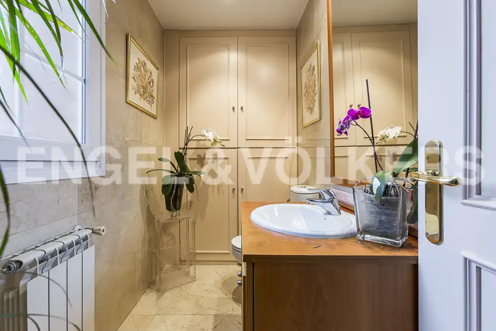 Bathroom of Houses for sale in Madrid  with Air Conditioner, Heating and Private garden