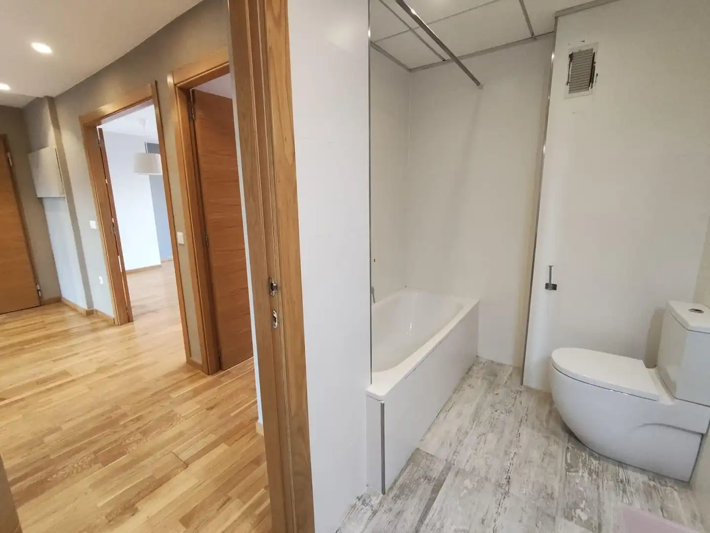Bany de Pis en venda en Torrent amb Aire condicionat, Parquet i Traster