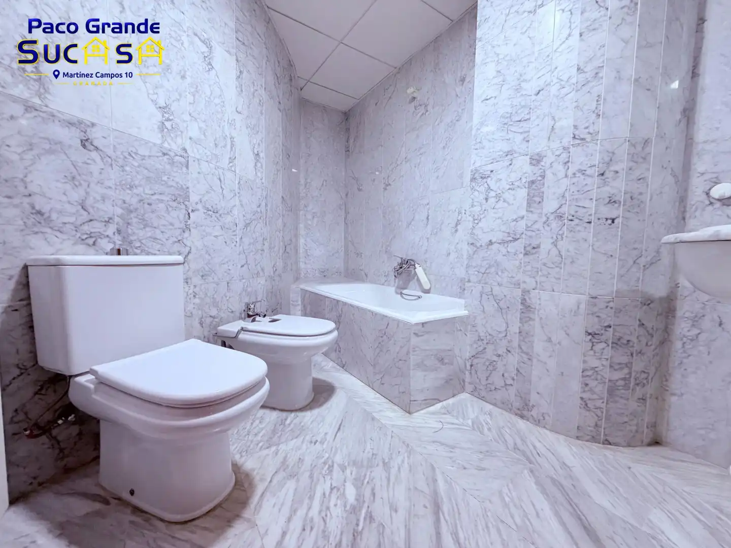 Baño de Apartamento de alquiler en Granada con Calefacción