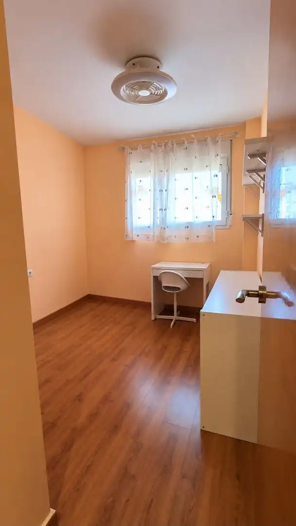 Bedroom of Apartments for rent in Valencia  with Terrace, Swimming Pool and Furnished