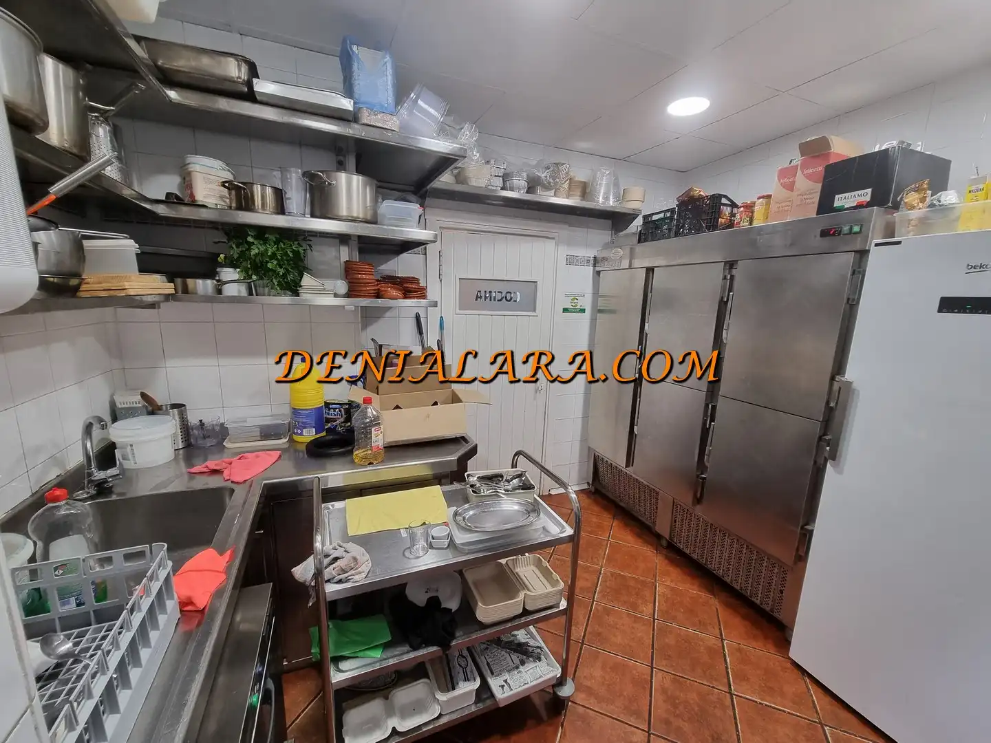Local de lloguer en Dénia amb Aire condicionat, Calefacció i Terrassa