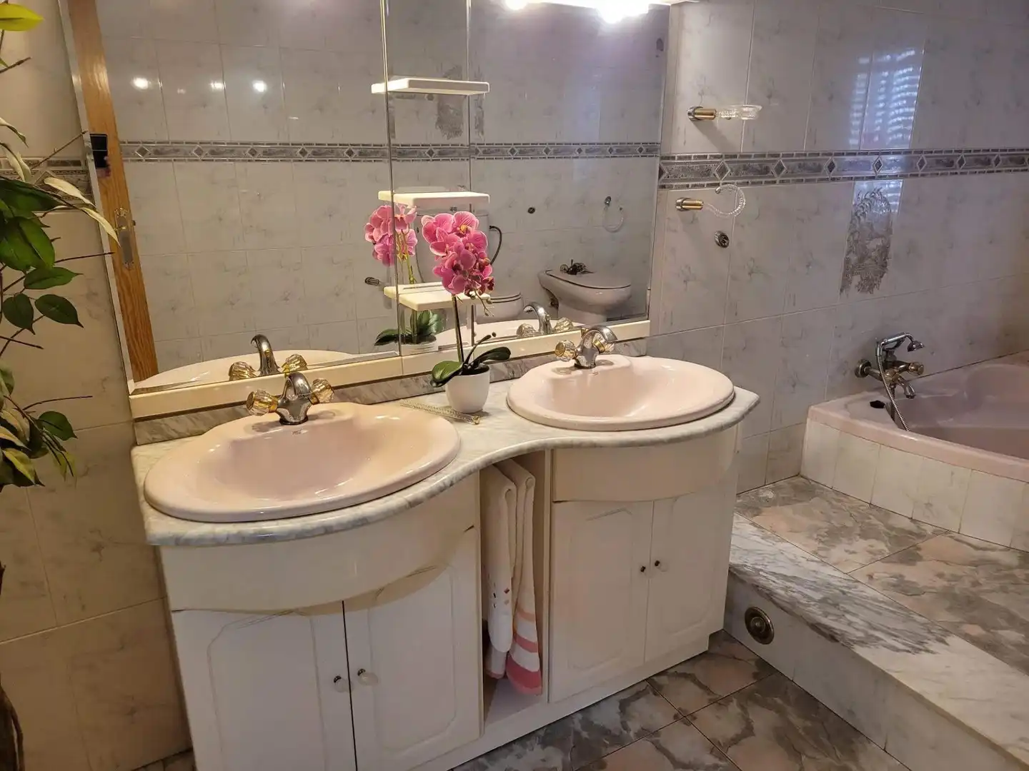 Bathroom of Flat for sale in Murcia  with Air Conditioner, Private garden and Storage room