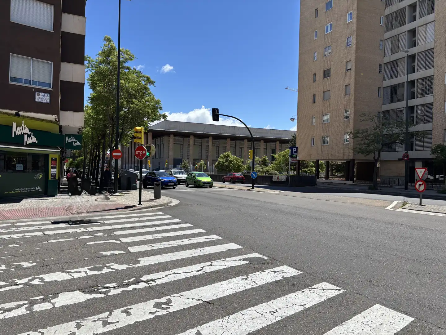 Vista exterior de Garatge en venda en Zaragoza