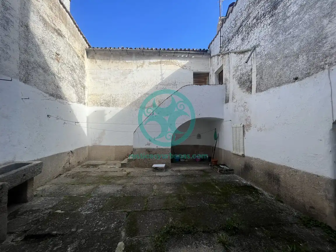 Casa rústica amb terrassa en venda a Avenida de la Constitución 15, imagen 3