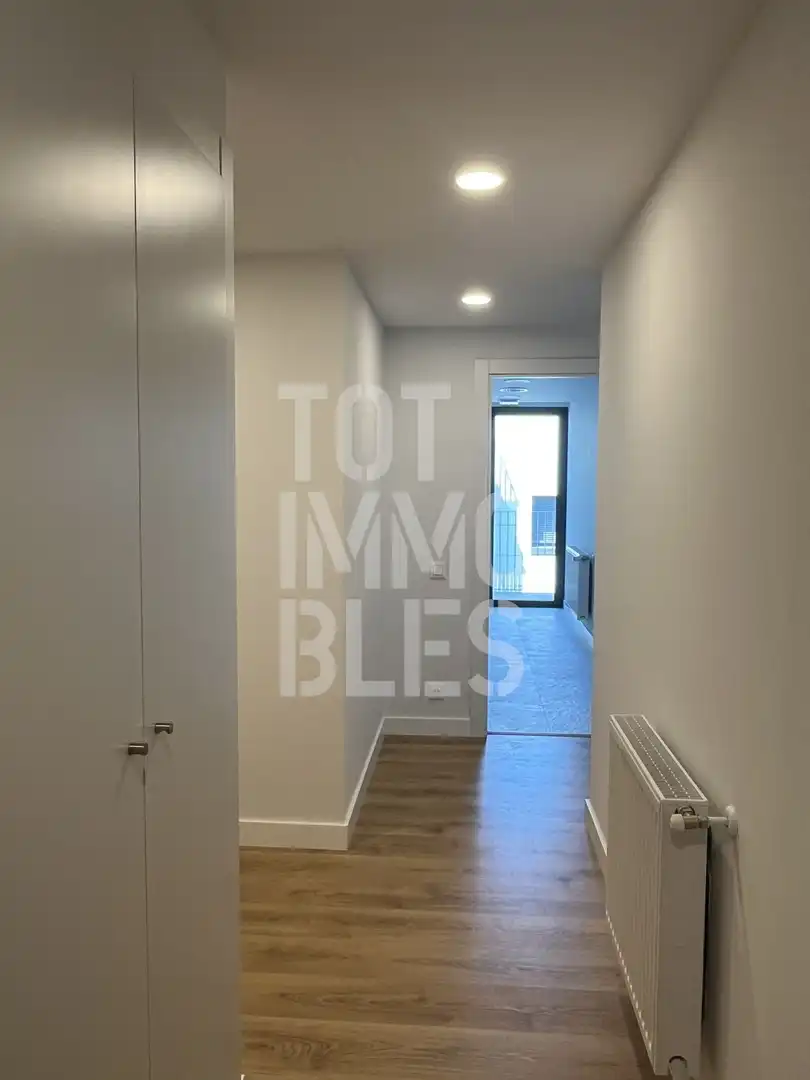 Wohnung zur Miete in Girona mit Klimaanlage, Heizung und Schwimmbad
