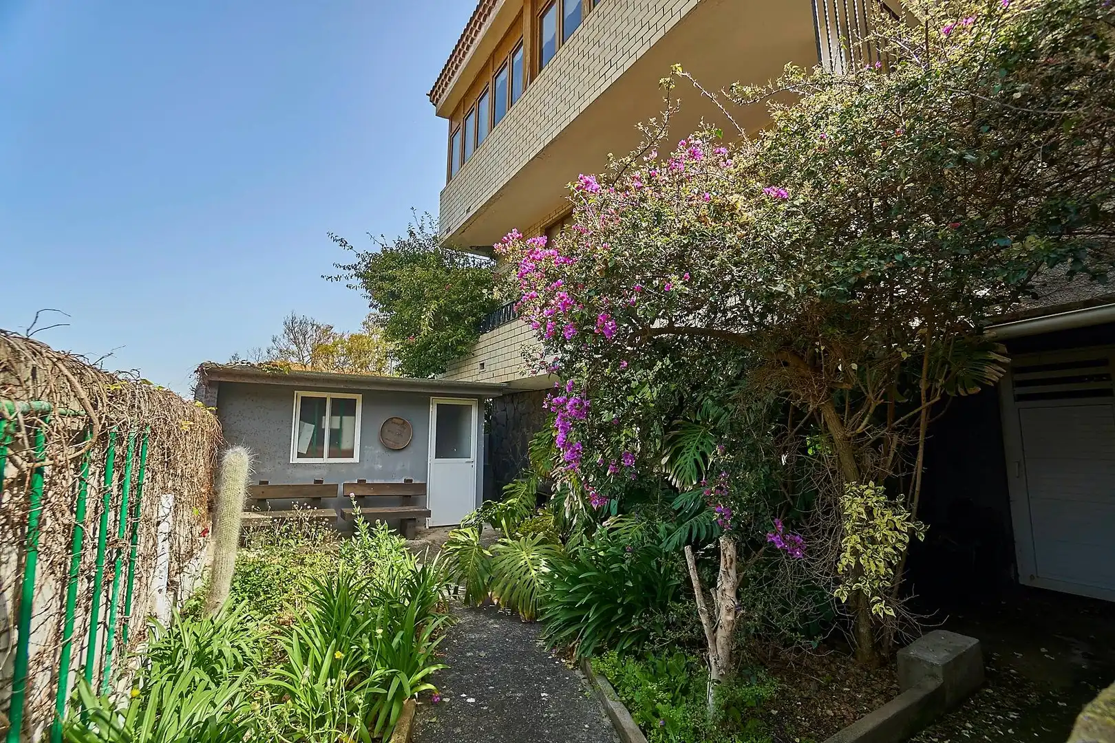 Vista exterior de Casa o xalet en venda en Santa Brígida amb Jardí privat, Terrassa i Balcó