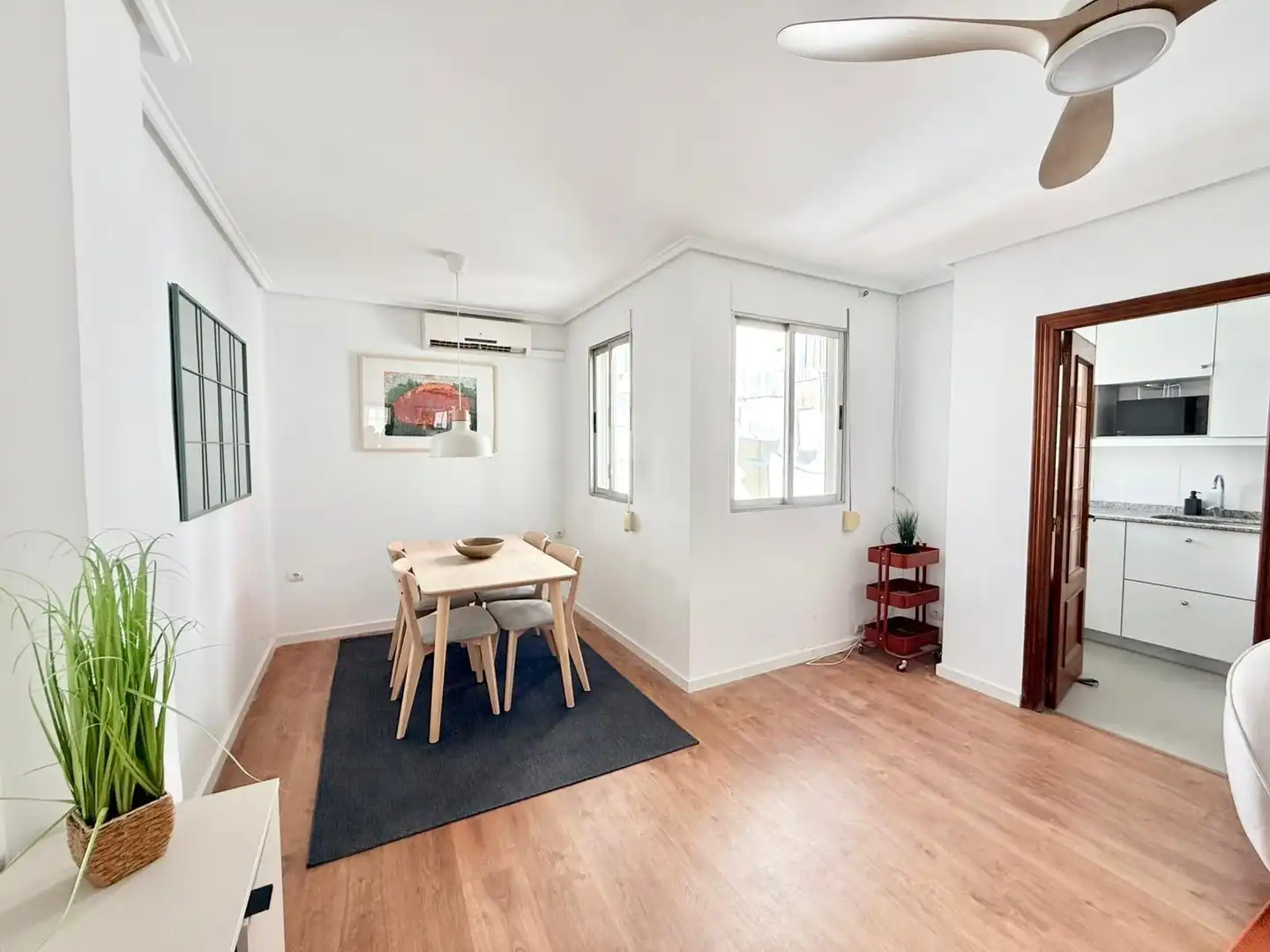 Dining room of Flat for rent in Valencia  with Air Conditioner, Parquet flooring and Terrace