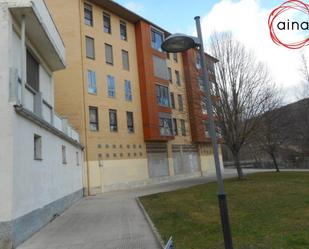 Vista exterior de Pis en venda en Villava / Atarrabia amb Calefacció i Traster