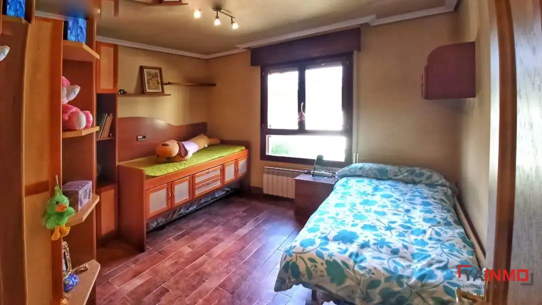 Habitación de Casa o chalet en venta en Samaniego con Calefacción, Terraza y Trastero