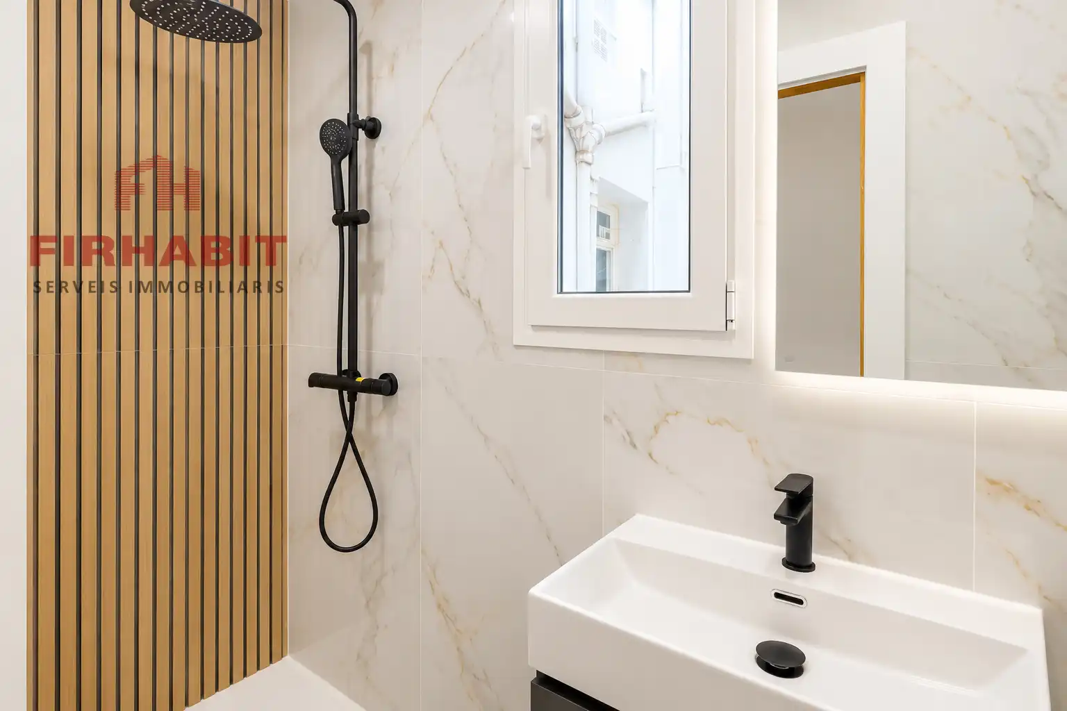 Baño de Piso en venta en Arenys de Mar con Parquet, Terraza y Horno