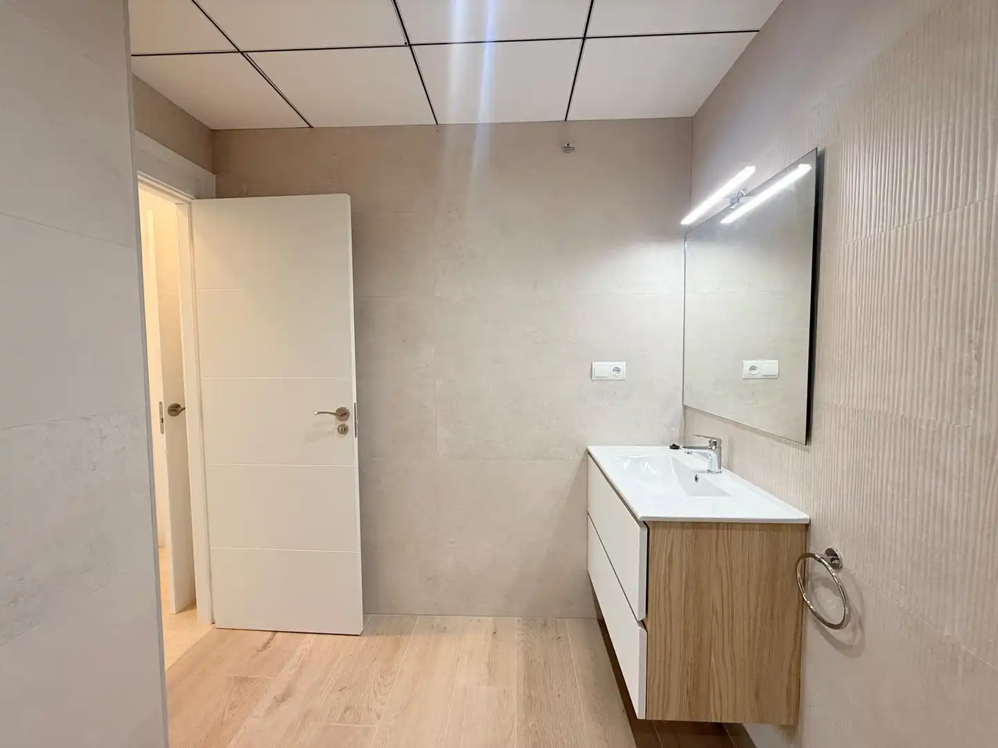 Bathroom of Flat for sale in Deltebre