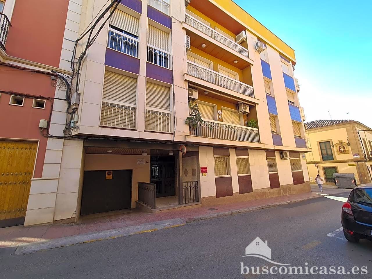 Vista exterior de Pis en venda en Linares amb Aire condicionat, Calefacció i Traster