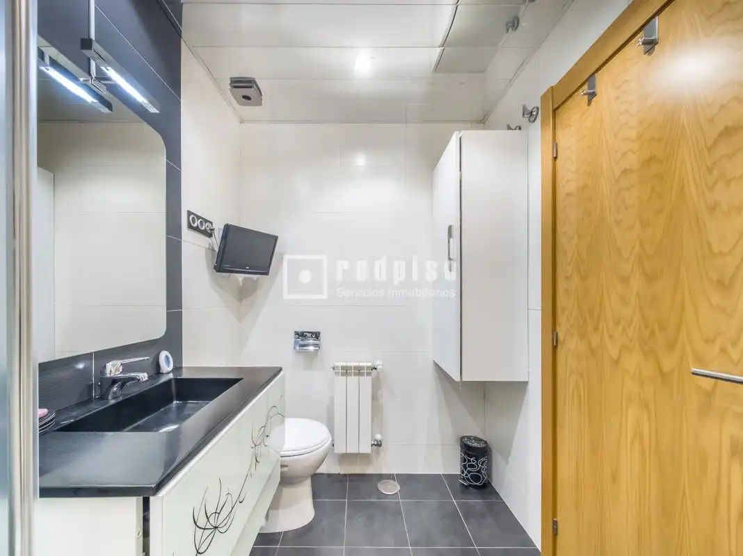 Baño de Piso en venta en Rivas-Vaciamadrid con Aire acondicionado, Calefacción y Jardín privado