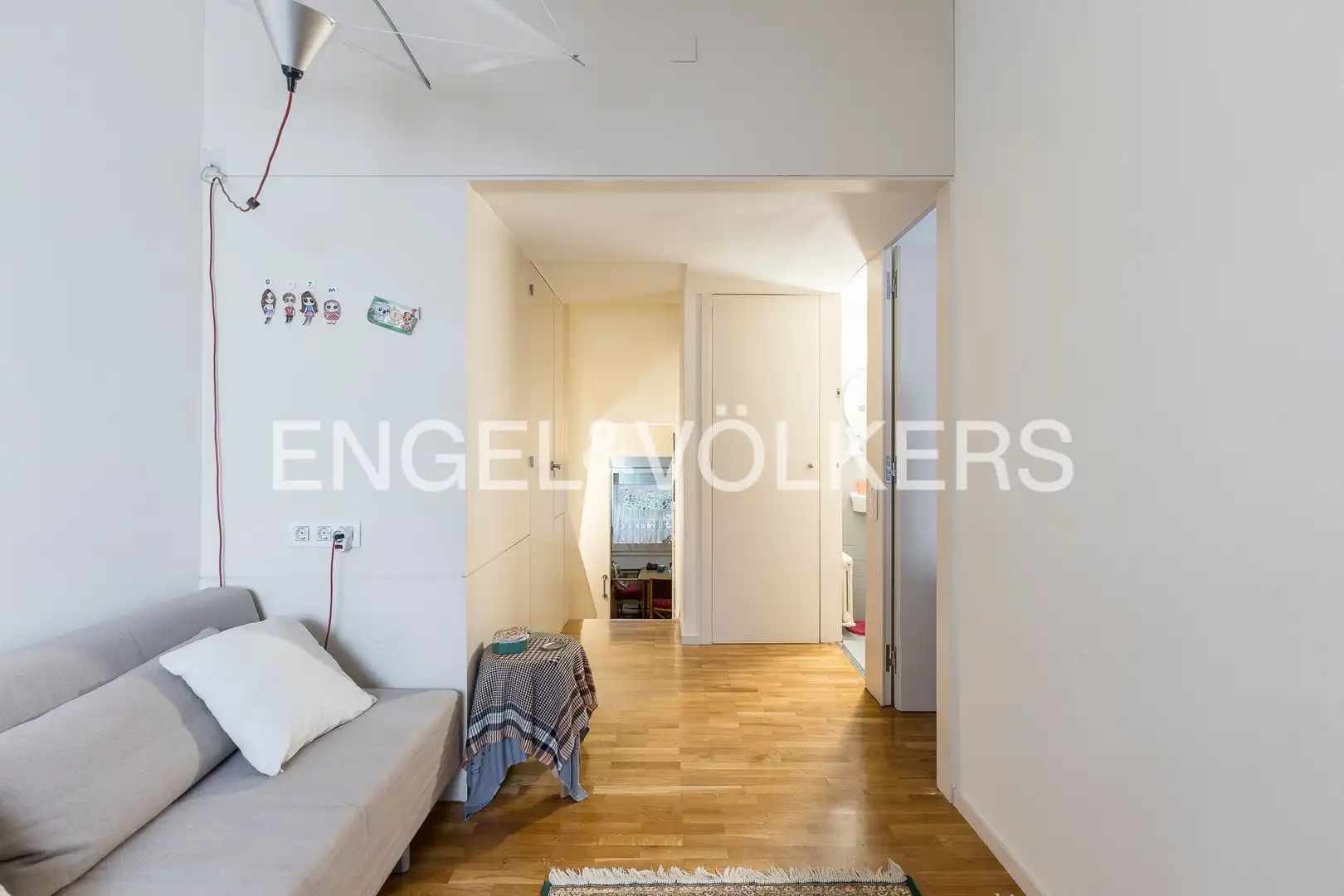 Maisonette zum Verkauf in Barcelona mit Heizung und Parkett