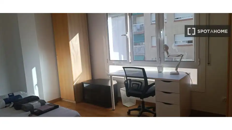 Bedroom of Flat for share in Mataró  with Air Conditioner, Heating and Terrace