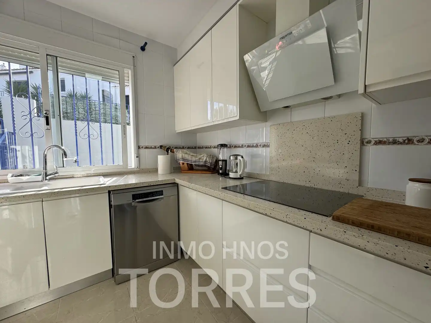 Cuina de Casa o xalet en venda en Peñíscola / Peníscola amb Aire condicionat, Jardí privat i Terrassa