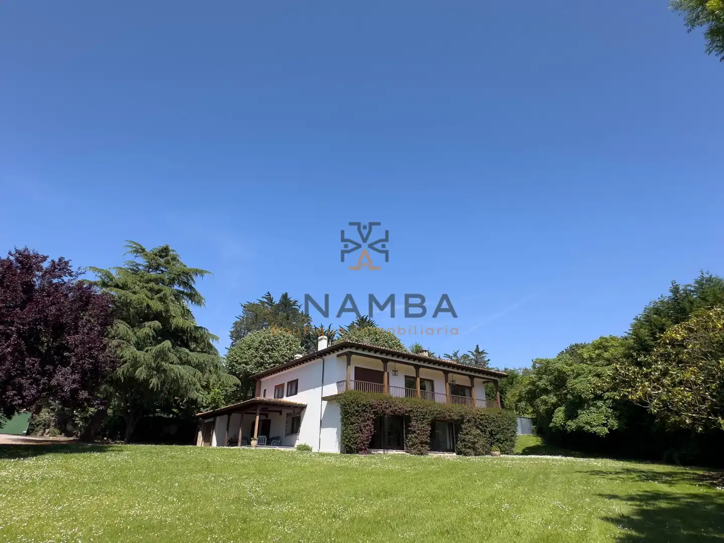 Vista exterior de Casa o chalet en venta en Gijón  con Trastero y Piscina
