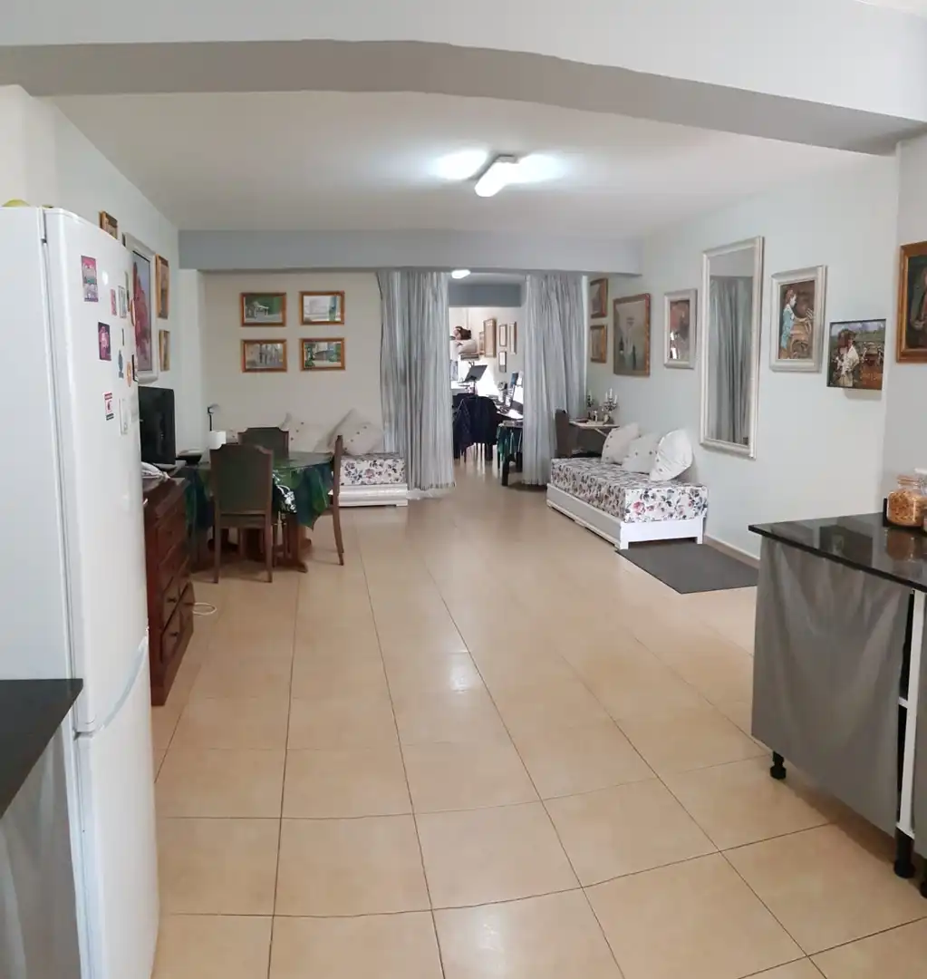 Wohnzimmer von Einfamilien-Reihenhaus zum Verkauf in Cardedeu mit Privatgarten und Terrasse