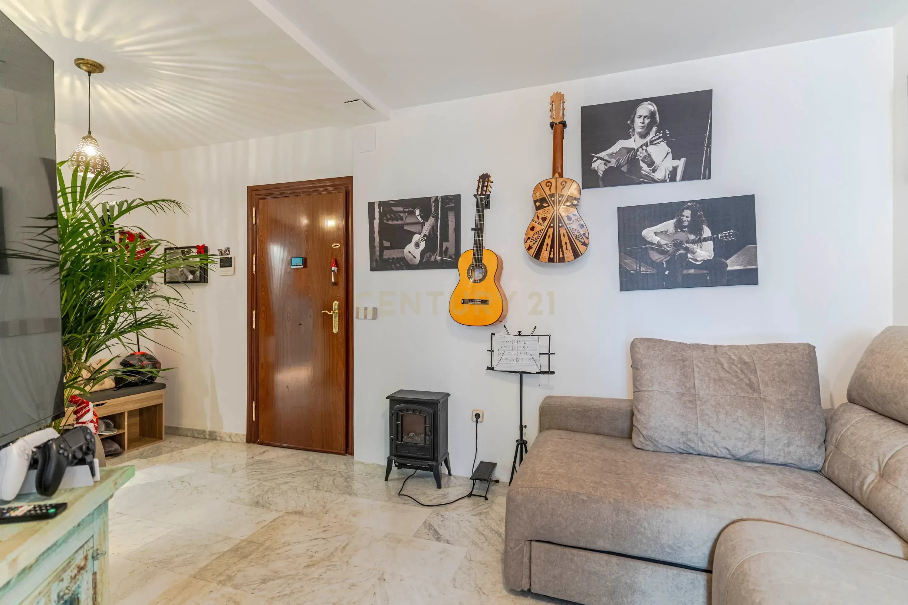 Living room of Flat for sale in  Granada Capital  with Air Conditioner