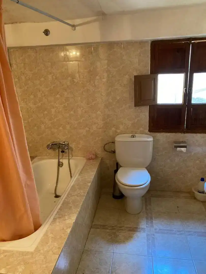 Baño de Casa adosada en venta en Chella, Valencia