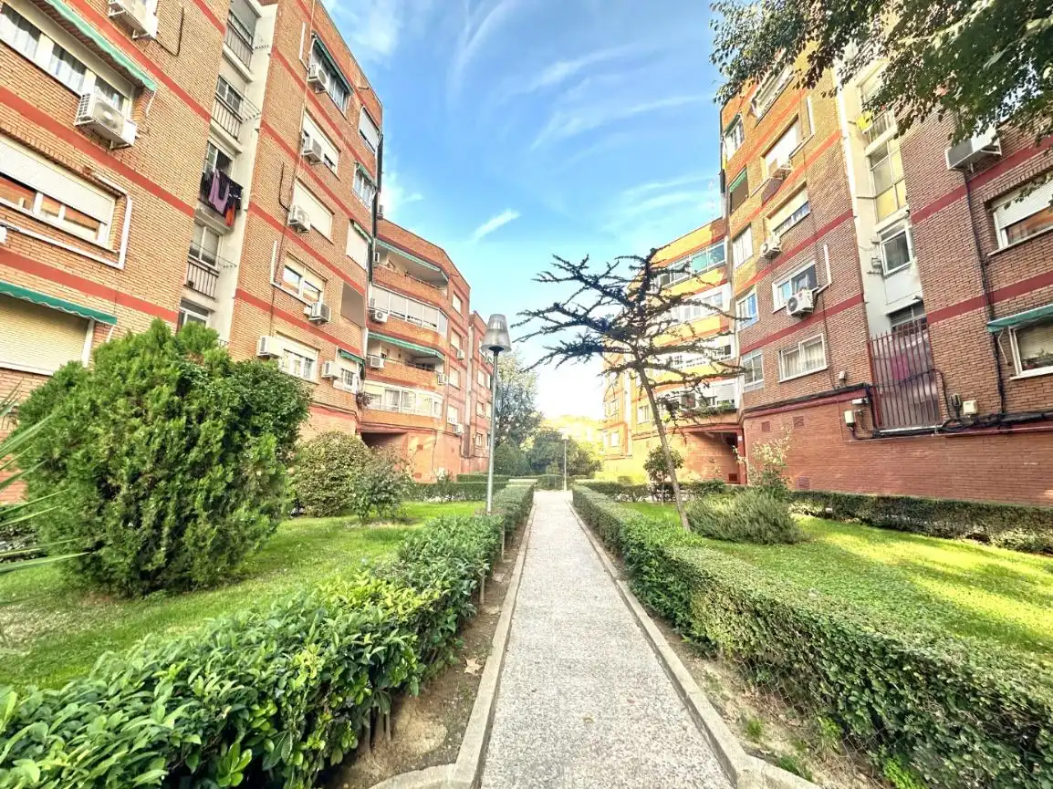 Vista exterior de Pis en venda en Móstoles amb Aire condicionat, Calefacció i Terrassa