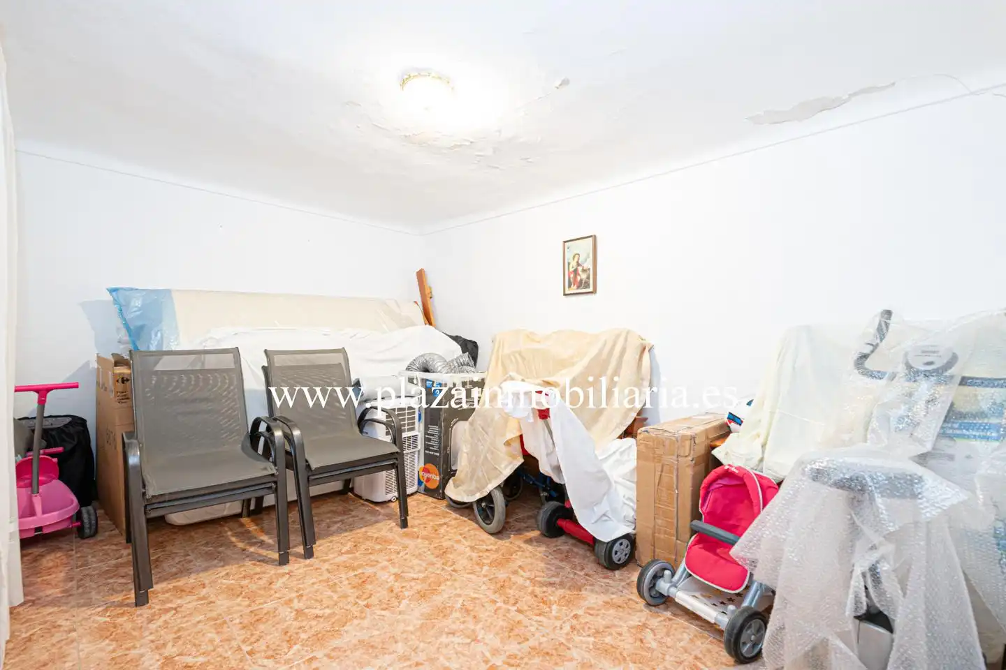 Houses for sale in Lucena  with Storage room