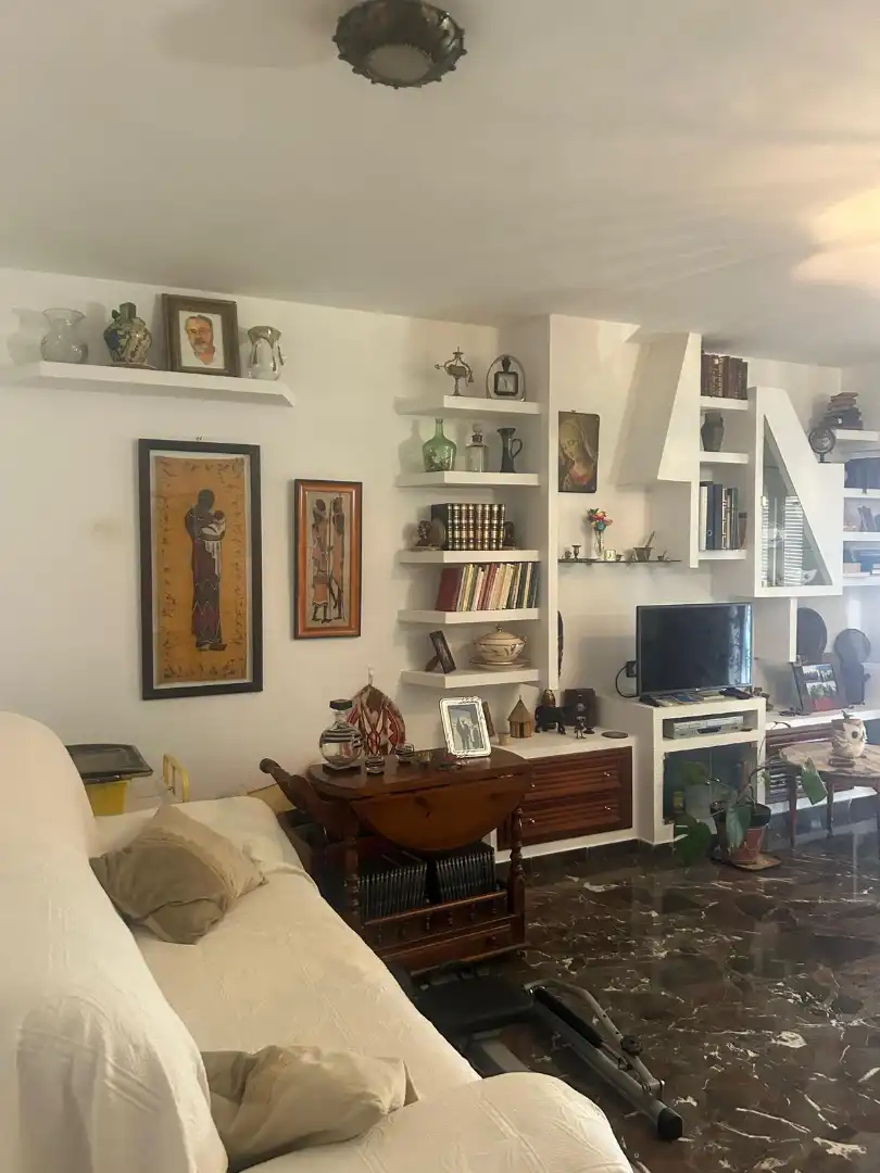 Sala d'estar de Pis en venda en Jaén amb Aire condicionat, Calefacció i Moblat