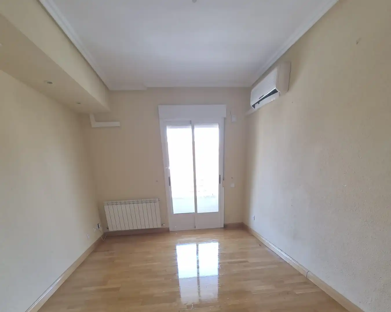 Habitación de Piso en venta en Alcobendas con Calefacción