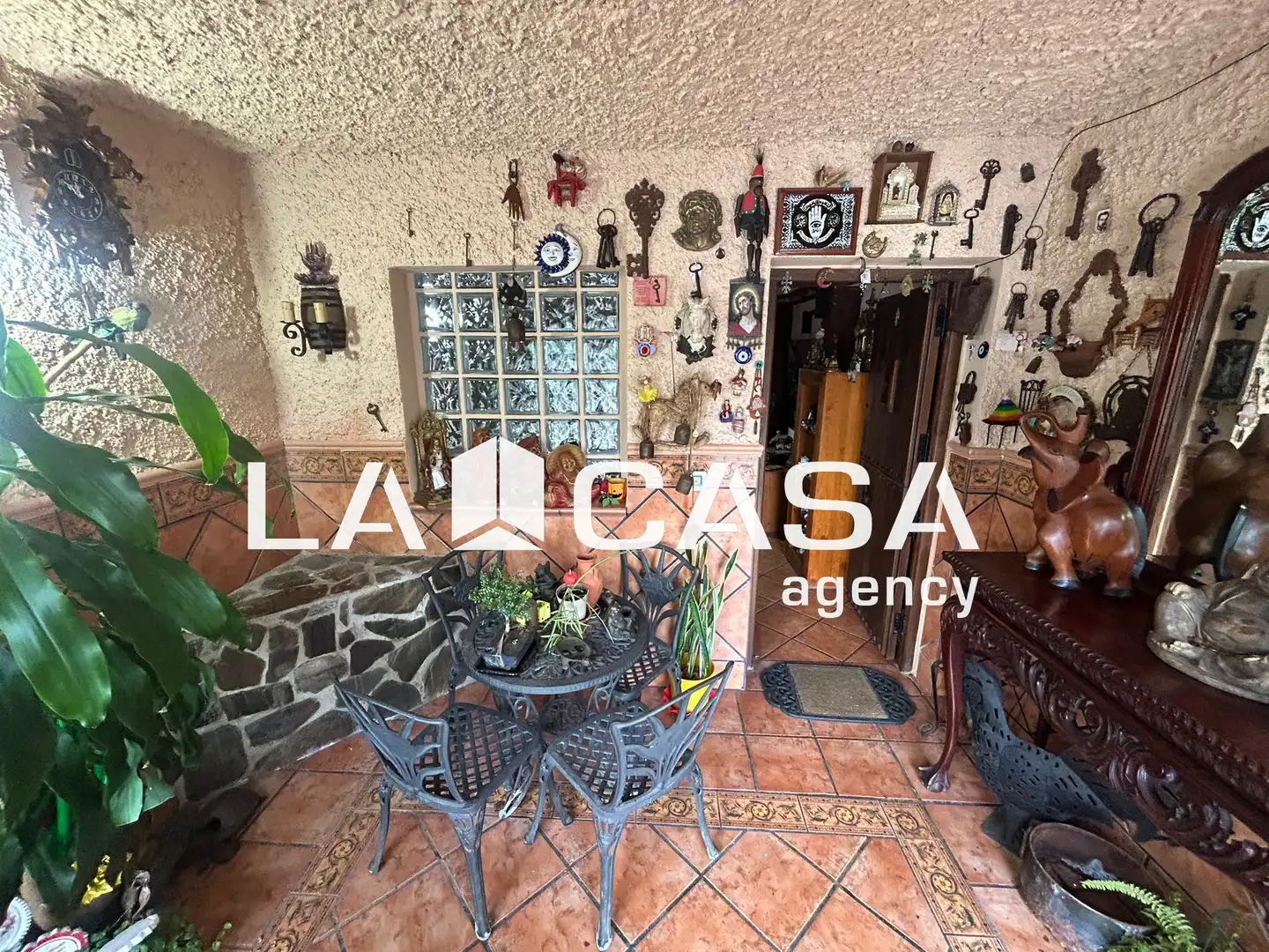 Casa adosada en venda en Algeciras amb Terrassa i Balcó