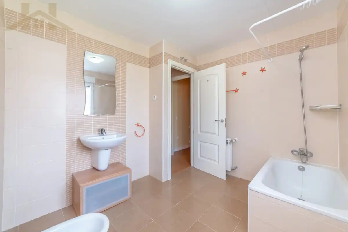 Bathroom of Houses for sale in El Álamo  with Air Conditioner, Heating and Private garden