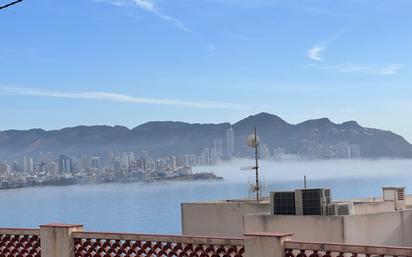 Vista exterior de Apartament en venda en Benidorm amb Aire condicionat i Terrassa