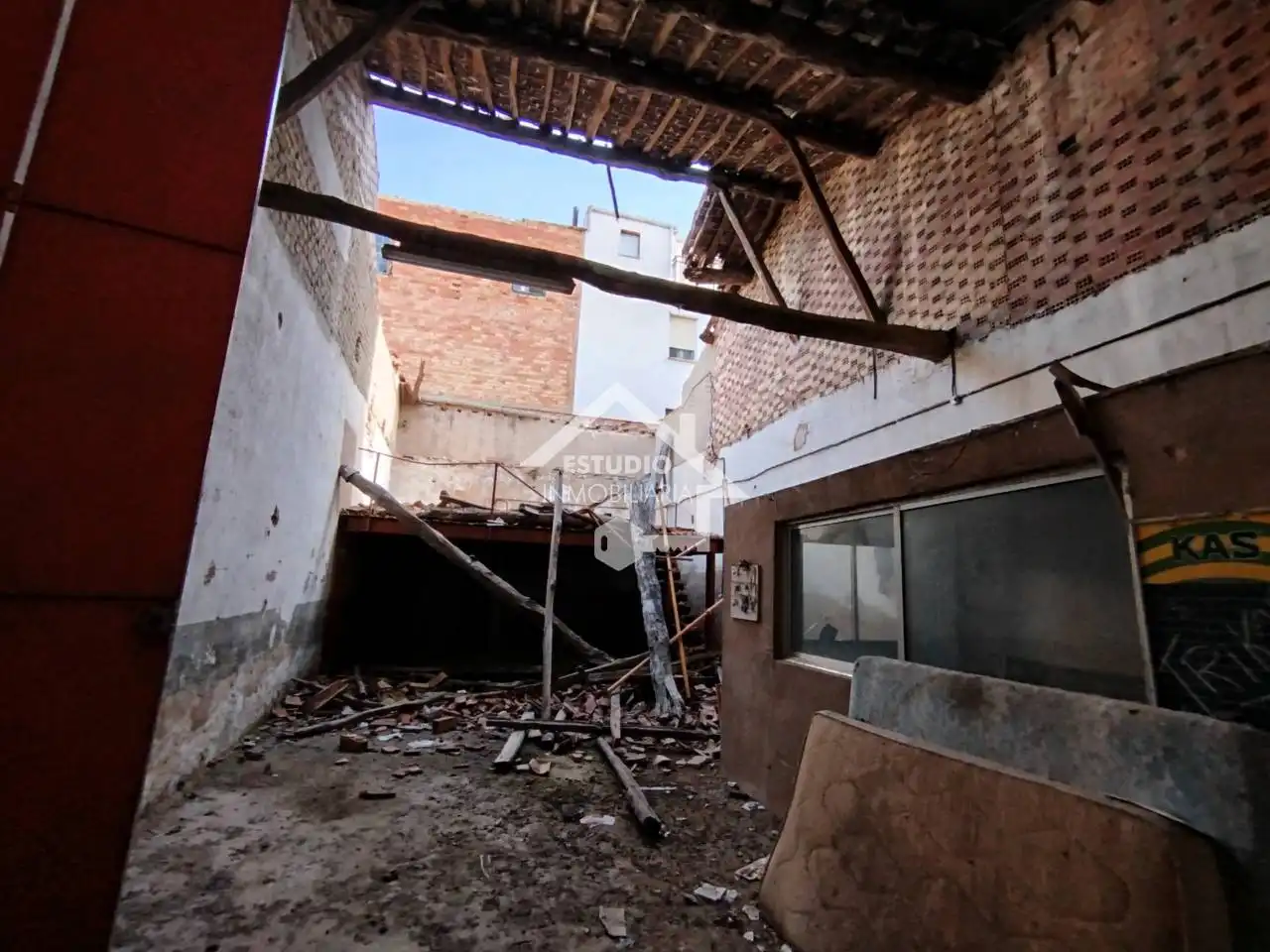 Mixed residential for sale in Calle Arces