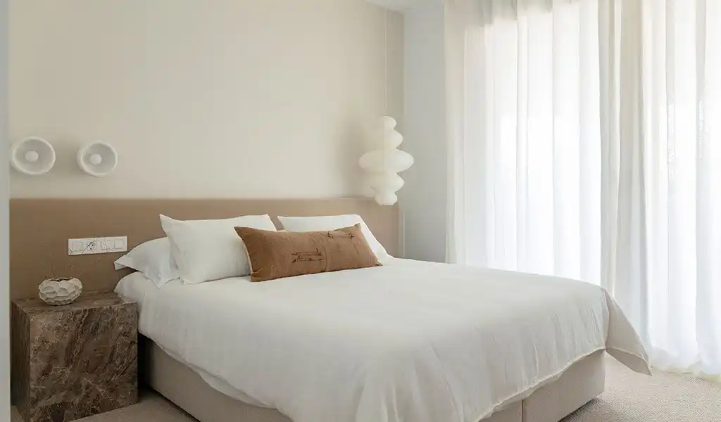 Schlafzimmer von Wohnung zum Verkauf in Marbella mit Klimaanlage, Heizung und Terrasse