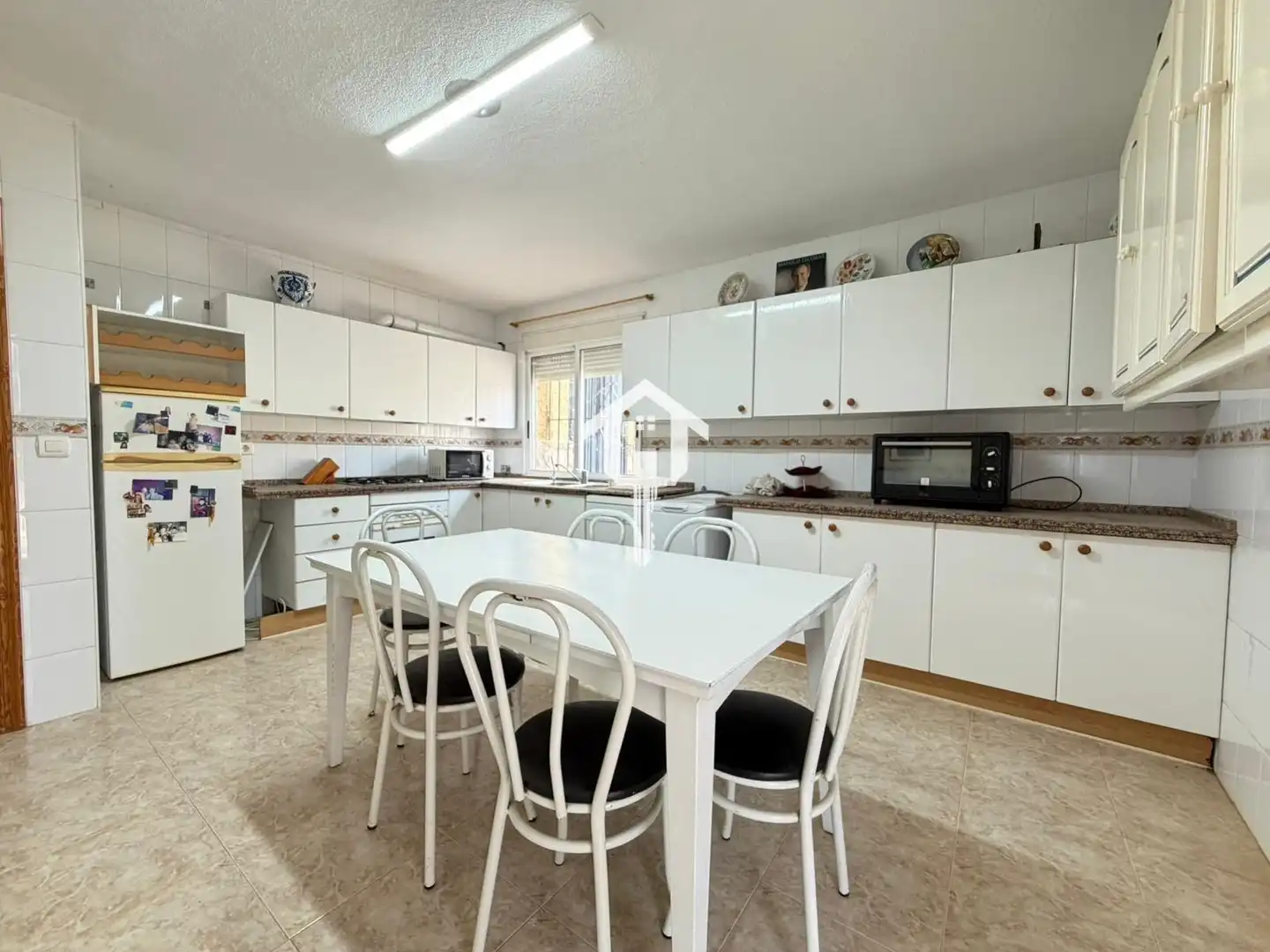 Cocina de Piso en venta en Alicante / Alacant con Jardín privado, Trastero y Piscina