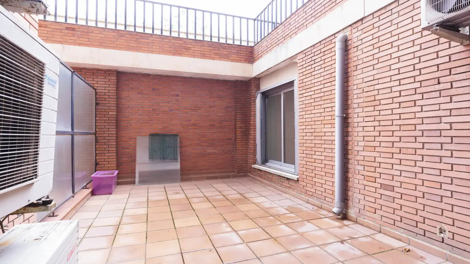 Terrassa de Oficina de lloguer en Eixample