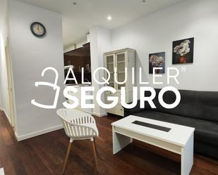 Living room of Flat to rent in  Madrid Capital  with Heating and Furnished