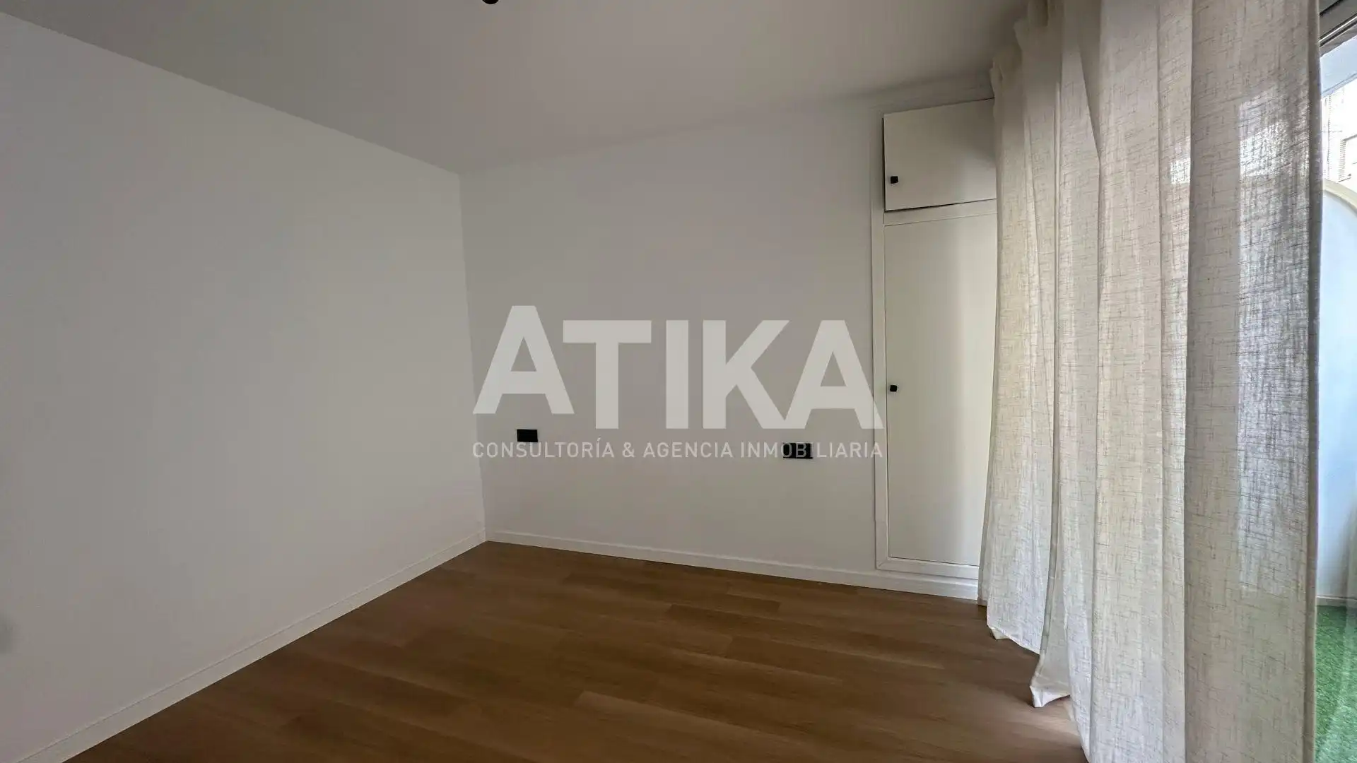 Habitación de Piso en venta en Ontinyent con Parquet, Amueblado y Balcón