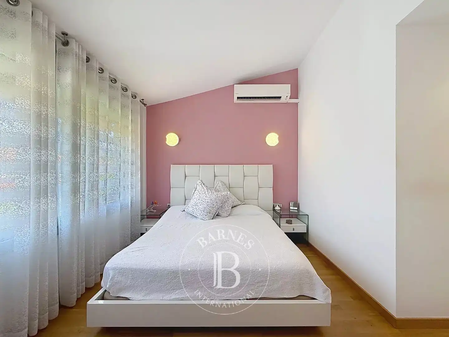 Schlafzimmer von Einfamilien-Reihenhaus zum Verkauf in Calella mit Klimaanlage, Heizung und Terrasse