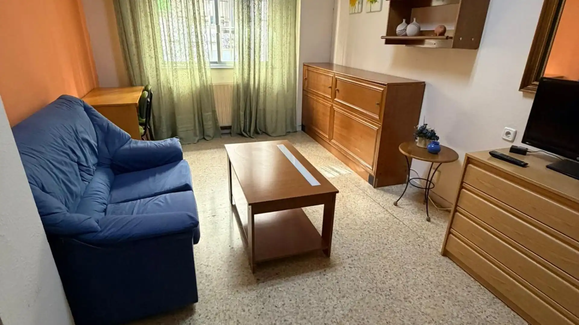 Sala de estar de Estudio de alquiler en Salamanca Capital con Amueblado