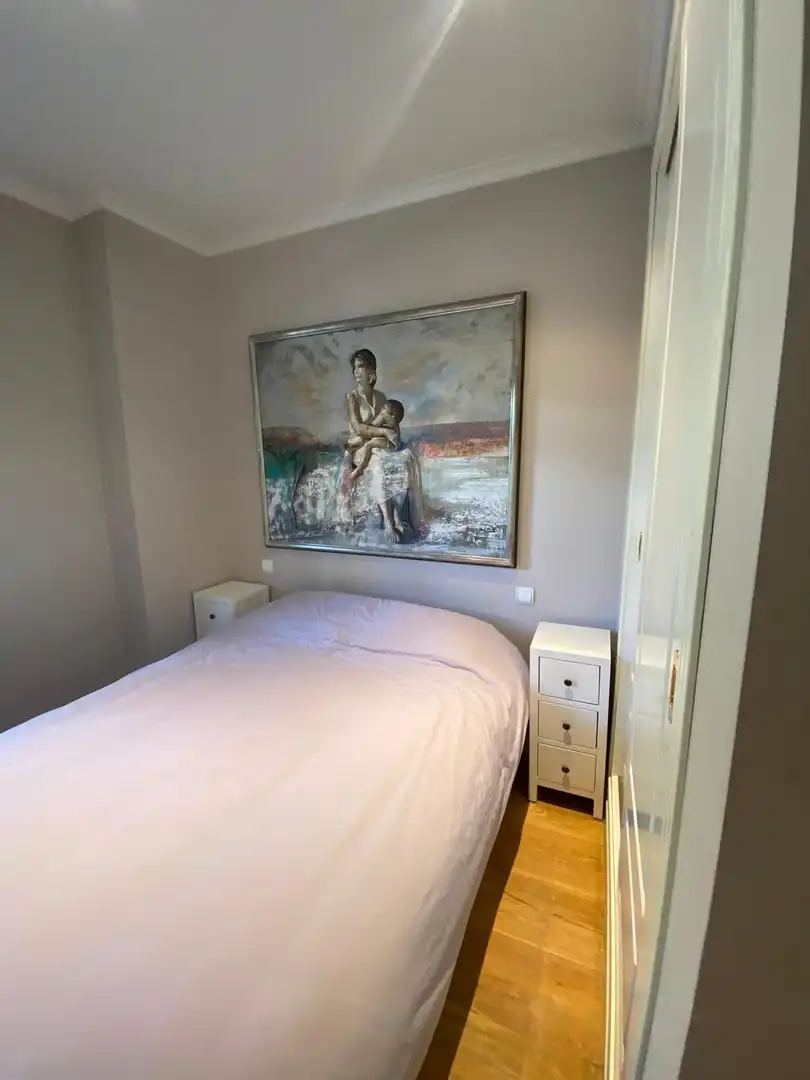 Schlafzimmer von Wohnung zur Miete in Madrid mit Klimaanlage, Heizung und Parkett