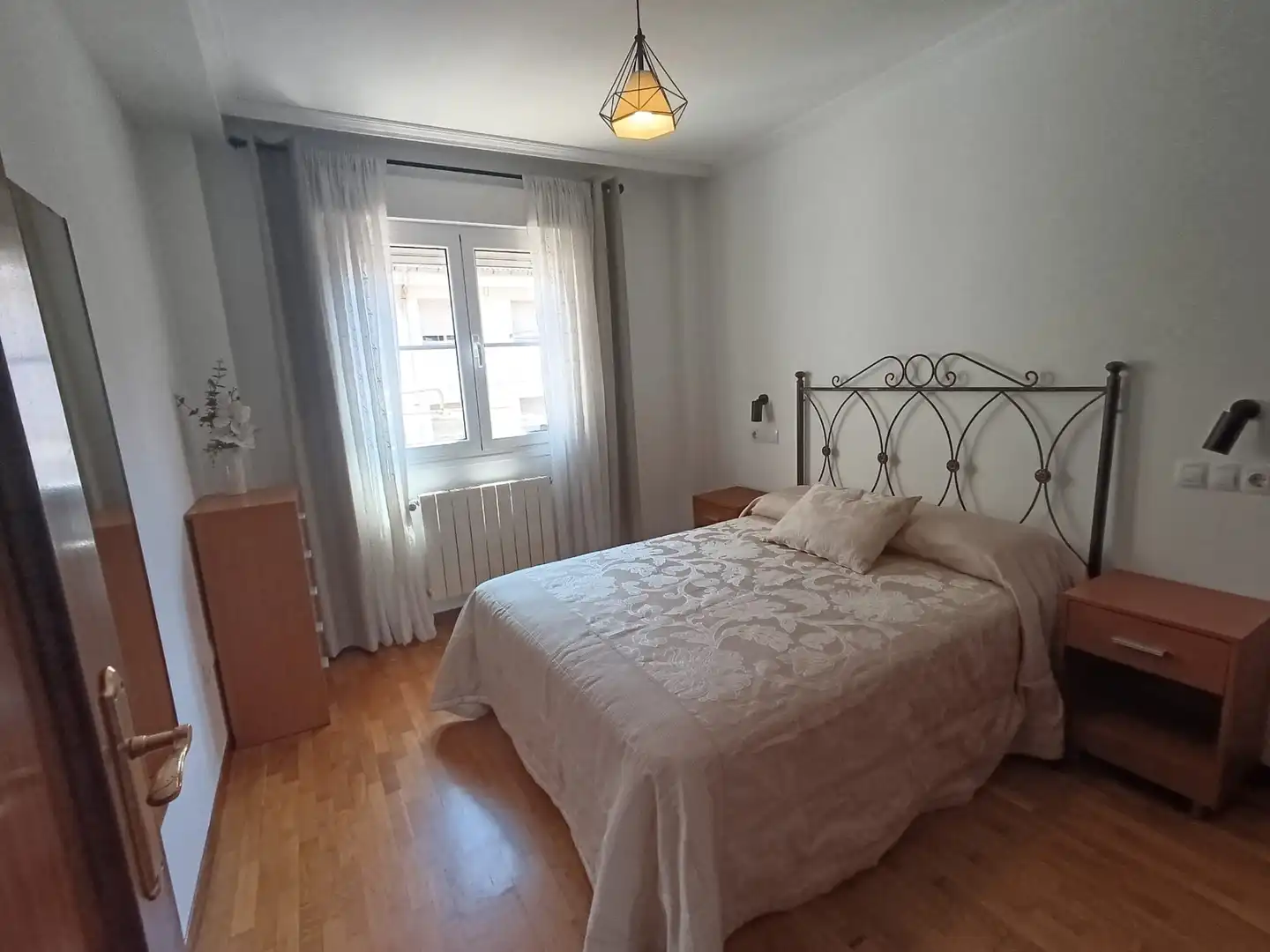 Bedroom of Apartments for rent in Gijón   with Heating, Storage room and Furnished
