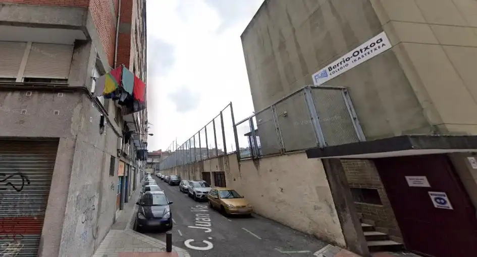 Vista exterior de Local en venta en Bilbao 