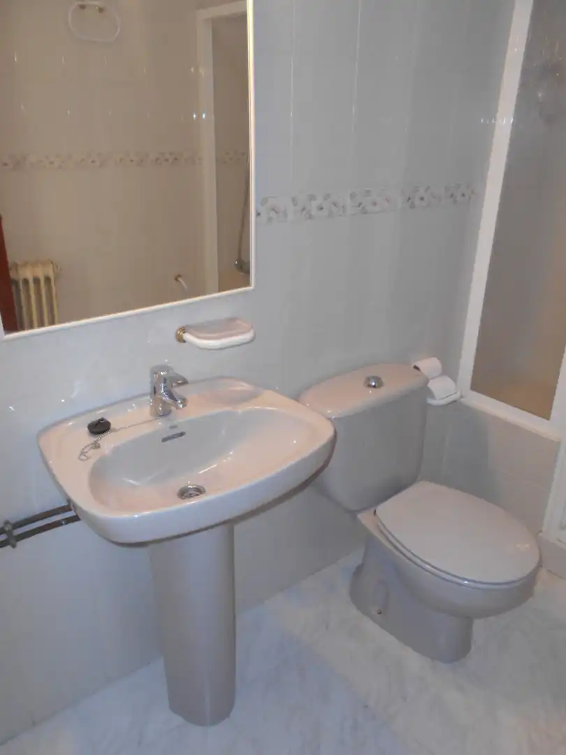 Badezimmer von Wohnungen zum Verkauf in Ciudad Real mit Klimaanlage, Heizung und Abstellraum