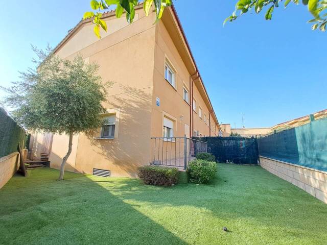 Casa adosada en Venta en Molino en Villagonzalo Pedernales