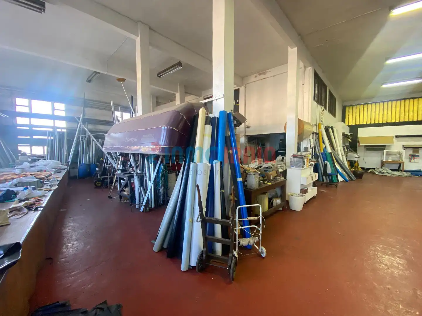 Industrial buildings for rent in Olaberria