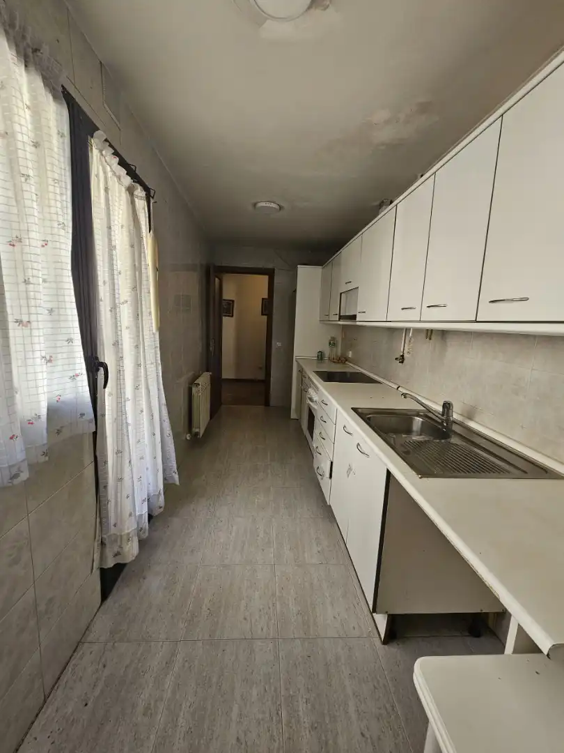 Kitchen of Flat for sale in Fuenlabrada  with Air Conditioner, Heating and Parquet flooring