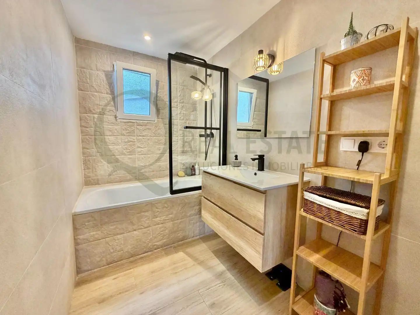 Bathroom of Houses for sale in El Campello  with Air Conditioner, Heating and Private garden
