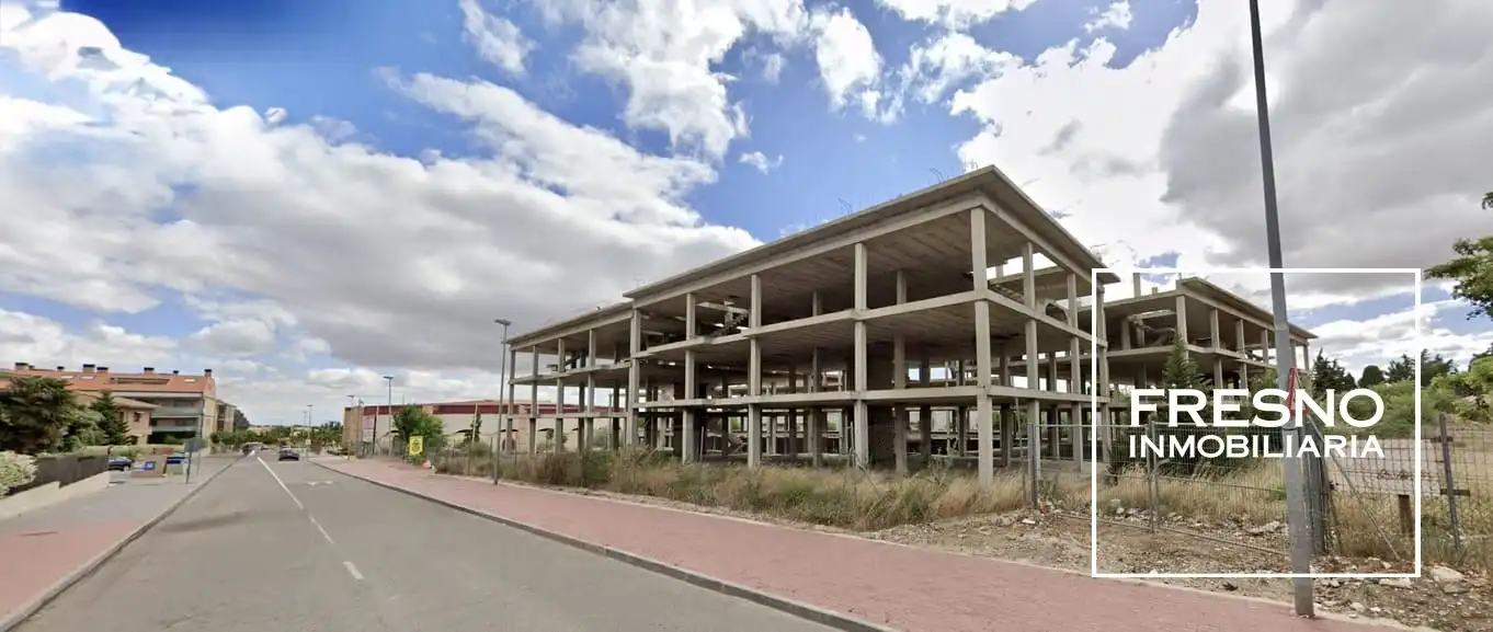 Vista exterior de Edificio en venta en La Muela, Zaragoza